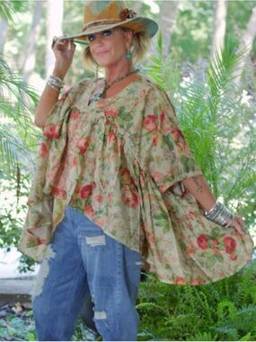 Jaded Gypsy Rose Garden Trellis  Floral V-Neck Boho Tunic Top - NWT